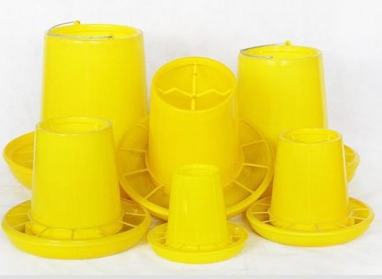 Manual Plastic Chicken Feeder and Drinker with Different Sizes