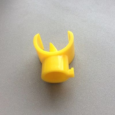 Automatic Poultry Equipment Ball Value 360 Degree Plastic Nipple Drinker WItha ABSPP Clip For Drinking System