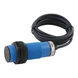 A complete set of plastic line raising equipment for duck farm in high quality chicken farm
